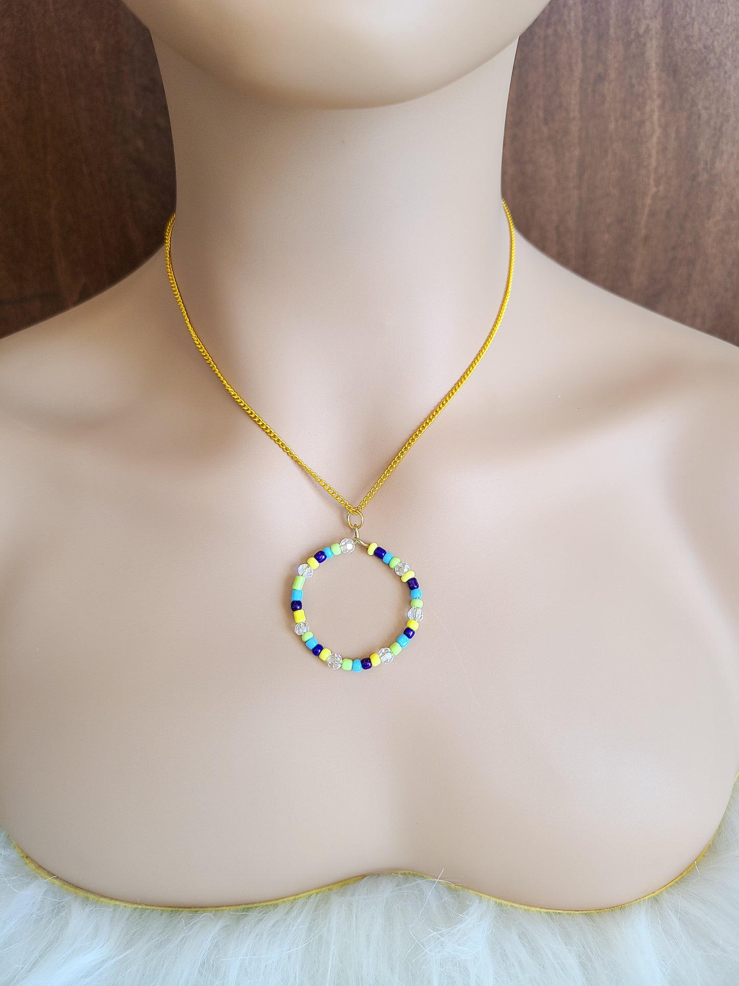 Circle Seed Bead Gold Pendant Necklace