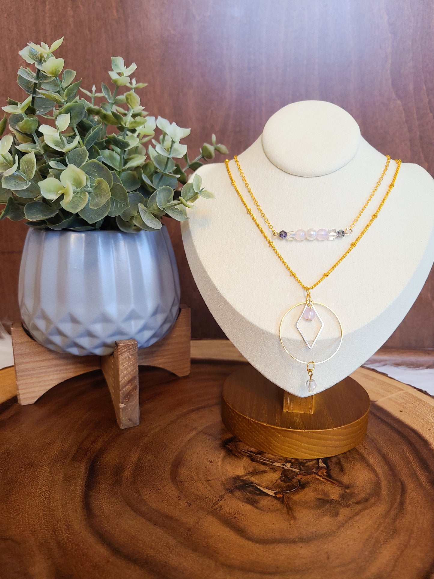 Geometric Beaded Pendant Gold Necklace Set