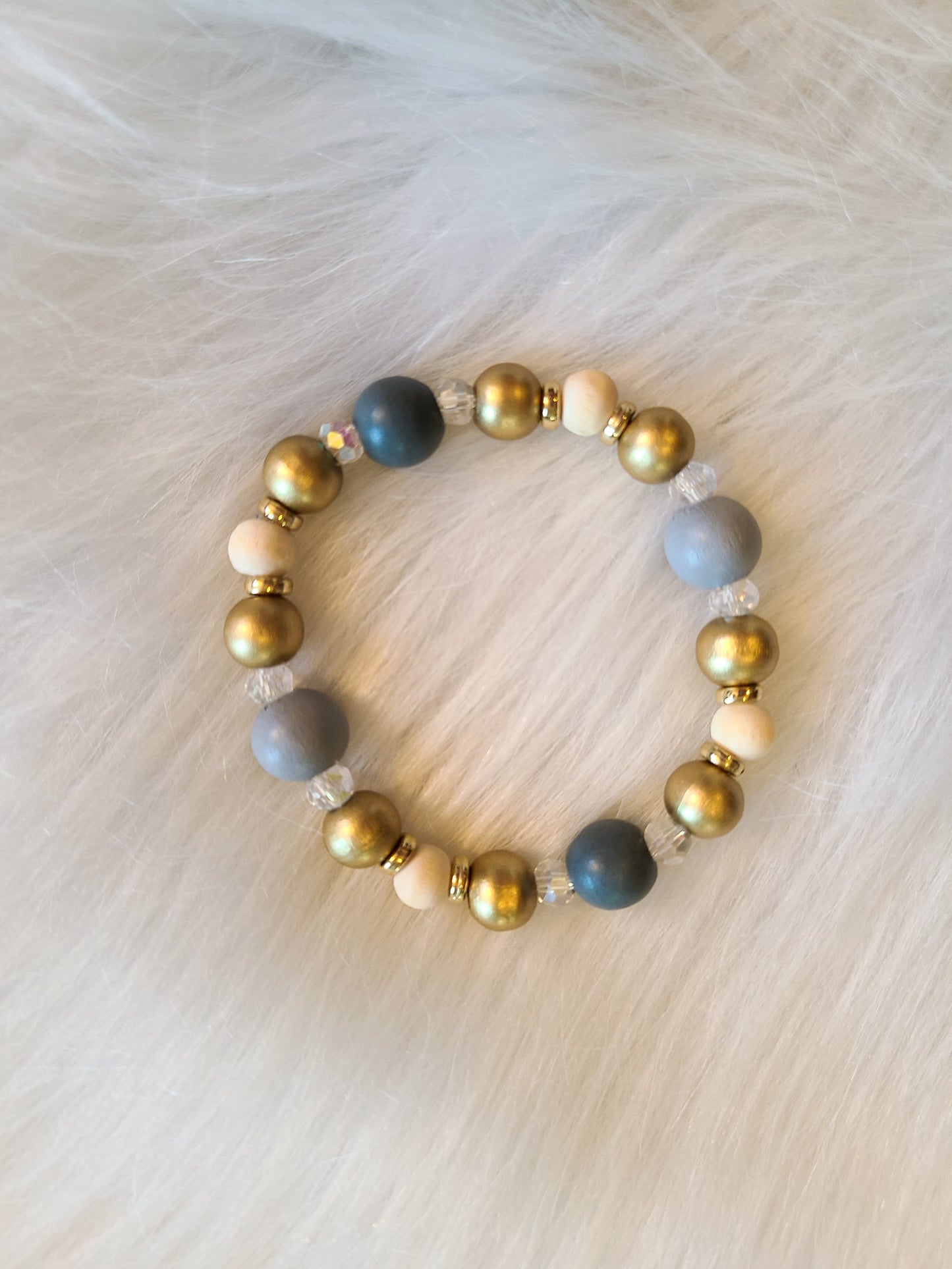 Neutral Tone Beaded Gold Chain Bracelet Set