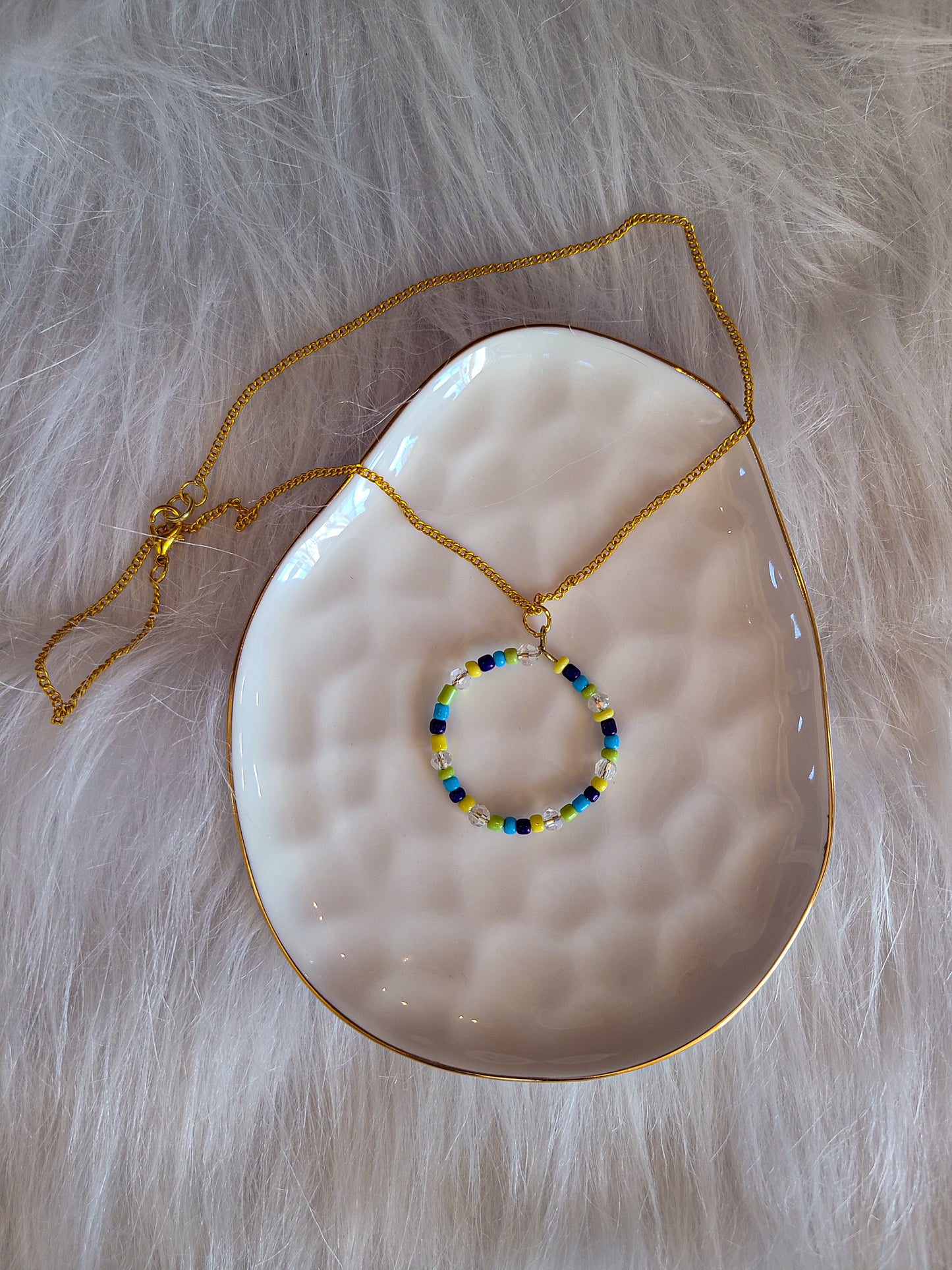 Circle Seed Bead Gold Pendant Necklace